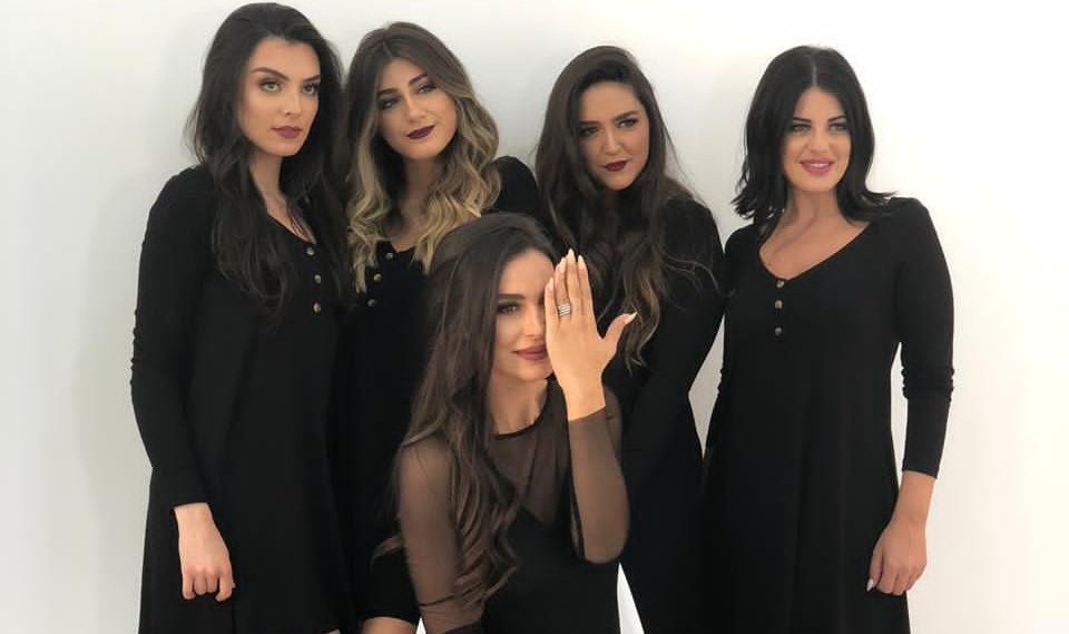 Face of Dee مشروع فردي مكلل بالأمل والشغف