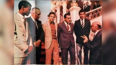 صورة توضيحية - نجل مبارك ينشر ة لوالده مع أحد أساطير كرة القدم في مصر
