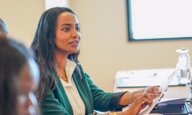 سيدة الأعمال Asia Ibrahim تركز الحكومات في الدول الكبرى على النفط و الغاز بعد الحرب الروسية الأوكرانية