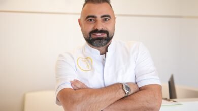 صورة توضيحية - دكتور حسن ناصرالدين يجذب مشاهير العرب إلى بيروت بفضل لمساته الفنية الدقيقة والآمنة.