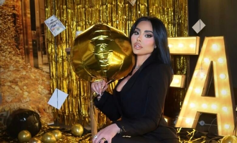 الفنانة فابيانا سكاف تحتفل بعيد ميلادها بإطلالة ذهبية تخطف الأنظار