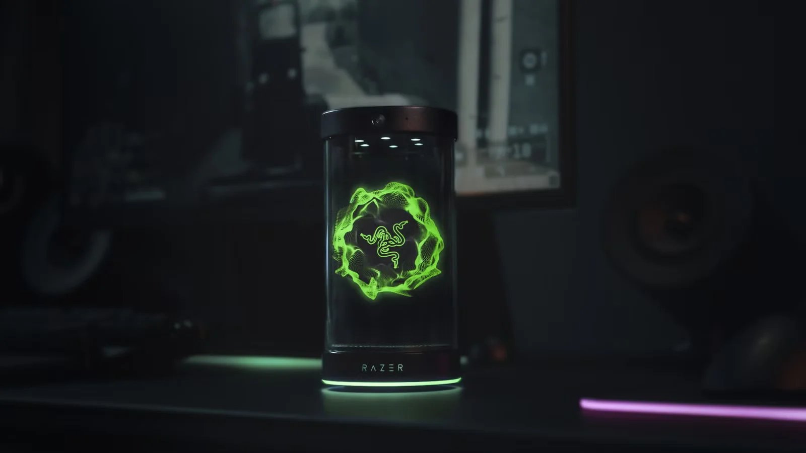 صورة مميزة: الإنترنت يكره رفيق Razer الفظيع الذي يعمل بالذكاء الاصطناعي ولكن لجميع الأسباب الخاطئة