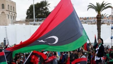 اتفاق «4+4» يسعى لسلطة تنفيذية واحدة قبل الانتخابات لكنه لا يضمن التنفيذ الفوري