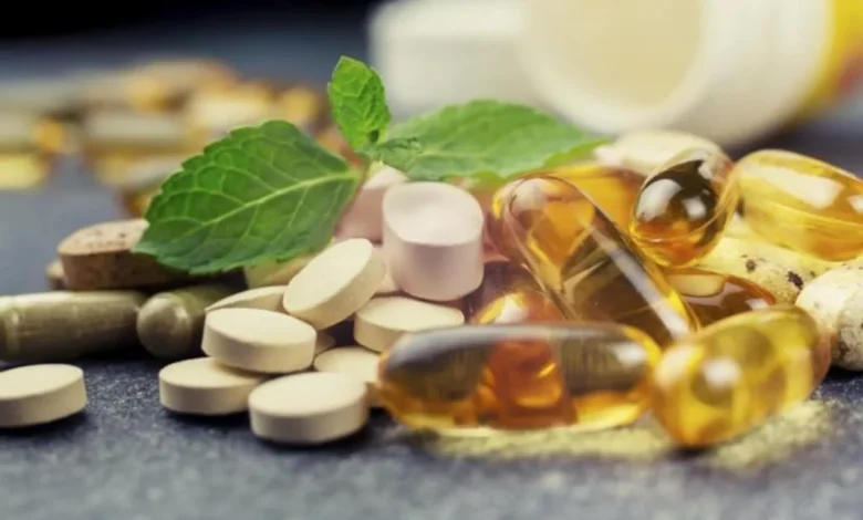 خطر المكملات الغذائية على الكبد: أعراض تستدعي التوقف