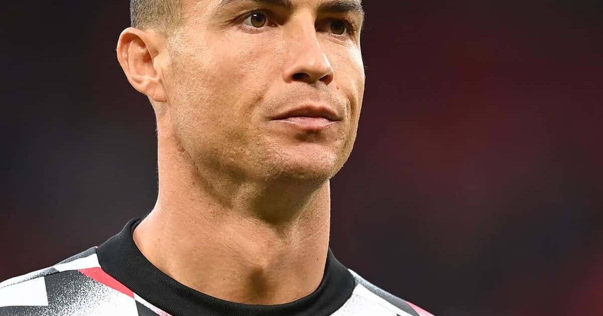 صورة مميزة: رونالدو غاضبًا بعد استبداله ثم يشارك في احتفال ريمونتادا النصر