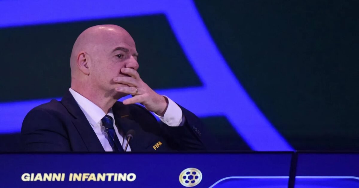 نقل ملفات «FIFA Forward Enterprise» إلى القضاء قد يفتح تحقيقات في سويسرا - صورة مميزة صورة مميزة: نقل ملفات «FIFA Forward Enterprise» إلى القضاء قد يفتح تحقيقات في سويسرا