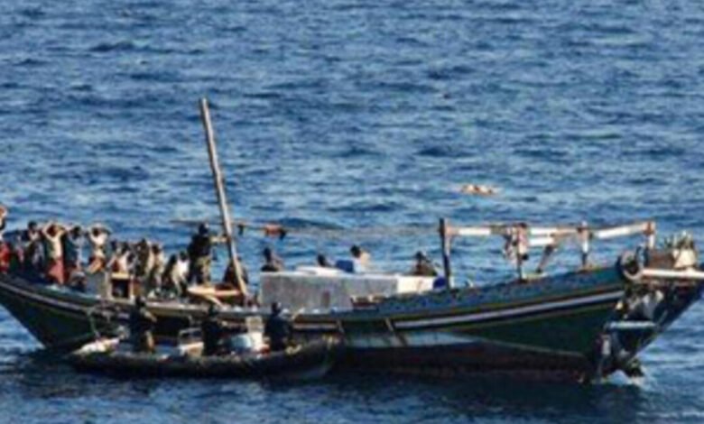 تقدم الحوثيين إلى ميون يرفع كلفة المرور في مضيق باب المندب