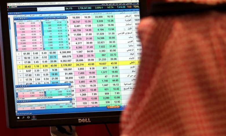 مستثمرو الخليج يتجنبون المخاطرة مع هبوط النفط وضبابية المسار الدبلوماسي