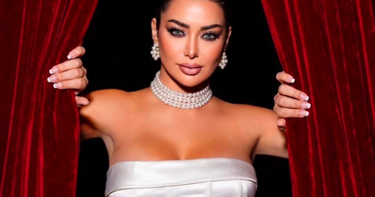 Arab Song Production تنتج أغنية «على راسي ريشة» لكاميليا ورد