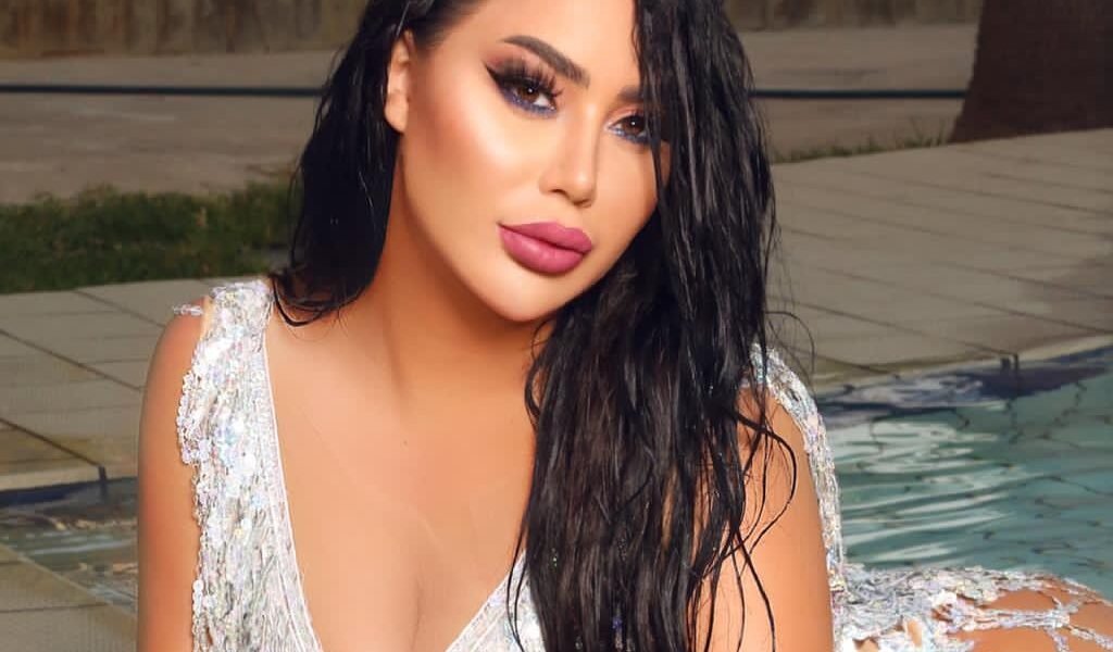 الإعلامية ميرنا أوزعر تُشارك المتابعين مجموعة من أحدث جلسة تصوير لها