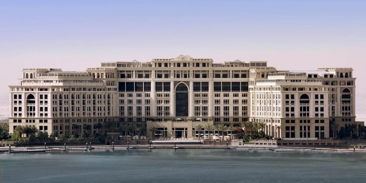 فنادق دبي بلازو فيرساتشي يرفع سقف التوقعات