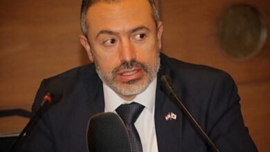 الدكتور Habib Zarifeh يشرح الإستراتيجية المعتمدة في إختيار لون الأسنان المناسب للمريض