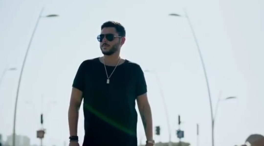 صورة مميزة: الوليد الحلاني يغني من كلمات والحان والده قالتلي .. قريباً