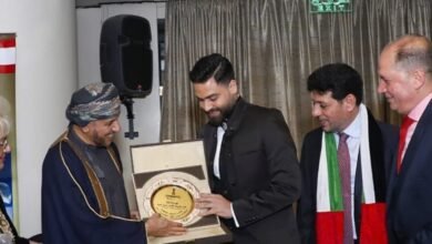 حسين فنيش مكرّماً في مؤتمر السلام في القاهرة