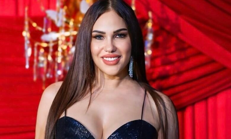 سمر جابر تخطف الأنظار بإطلالة عصرية وجريئة في أحدث ظهور لها