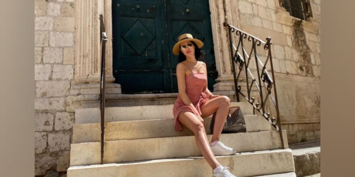 صورة مميزة: عارضة الازياء نسرين سند الجمال و الموضة في مختلف بلدان العالم