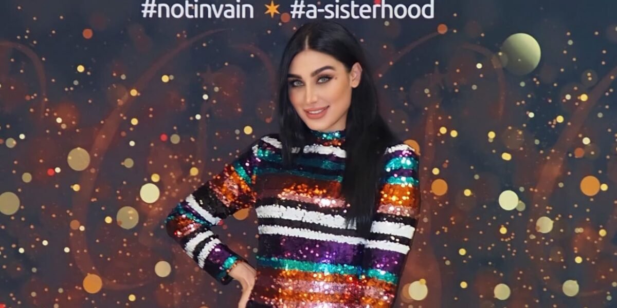 صورة مميزة: لين كلايف تواصل حملتها للمشاركة في مسابقة ملكة جمال العالم