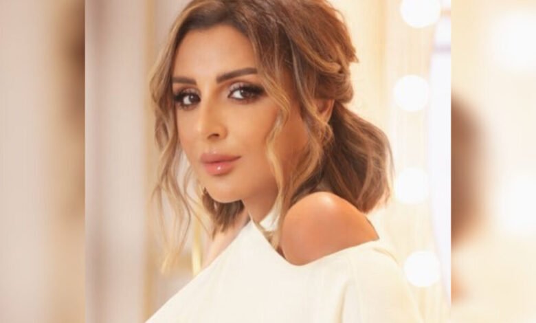 موقع مصري يكشف تطورات الحالة الصحية للفنانة أنغام